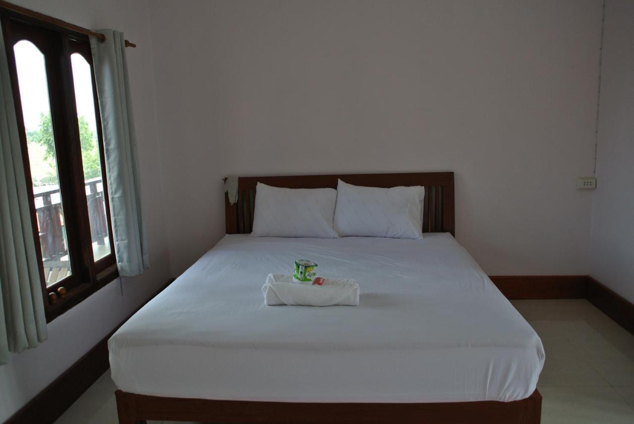 Mama Leurth Sunset Guesthouse Ban Dondét Pokoj fotografie
